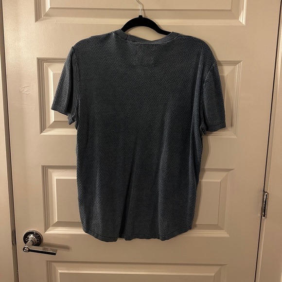 Hollister Blue Short Sleeve Shirt - Picture 2 of 3